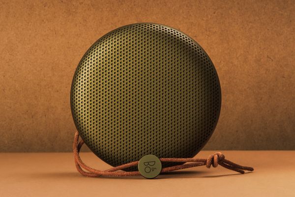 A brownie gold coloured music speaker